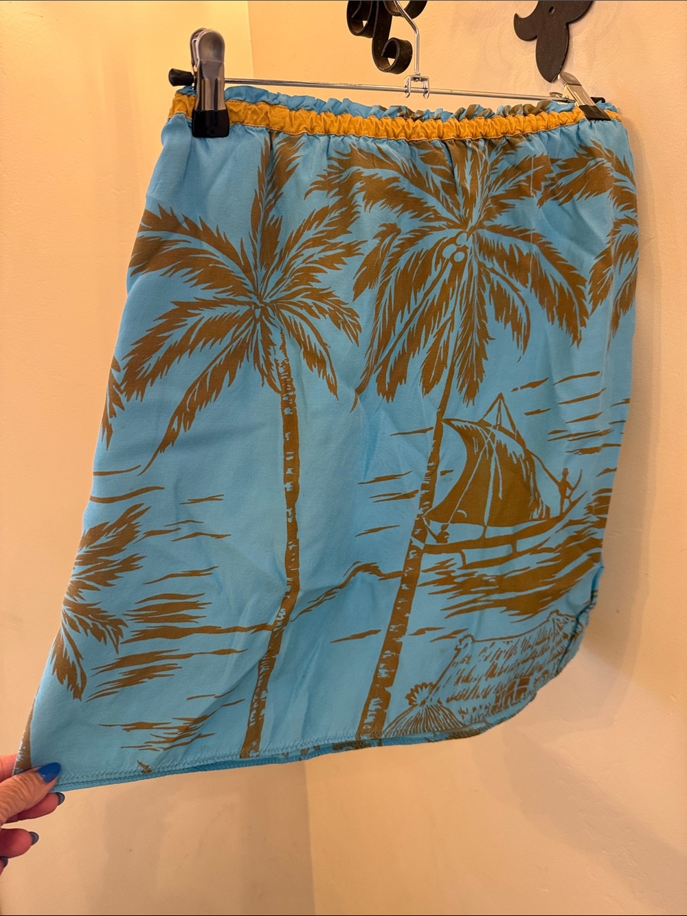 Asymmetrical Blue Tropical Print Skirt with Elastic Waist